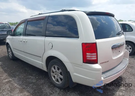 2009 Chrysler Town & Country Touring из США, поврежденный, VIN 2A8HR54139R617896